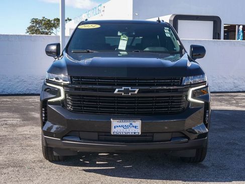 Used 2024 Chevrolet Suburban RST image 2