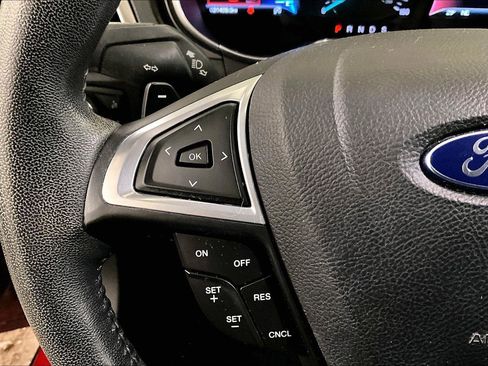 Used 2017 Ford Fusion SE w/ Equipment Group 201A image 17