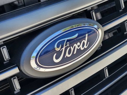 Used 2023 Ford F150 Lariat AWD/4WD image 13