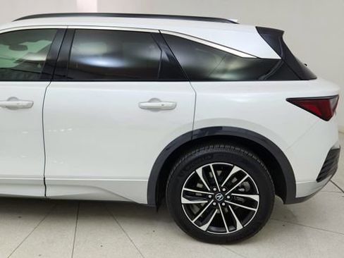 Used 2024 Acura ZDX A-Spec image 11