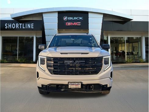 Used 2022 GMC Sierra 1500 Elevation w/ LPO, Elevation Black Package image 9