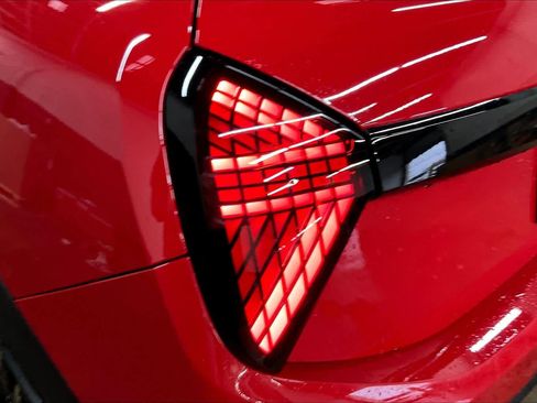 Certified 2025 MINI Cooper 4-Door Hardtop image 32