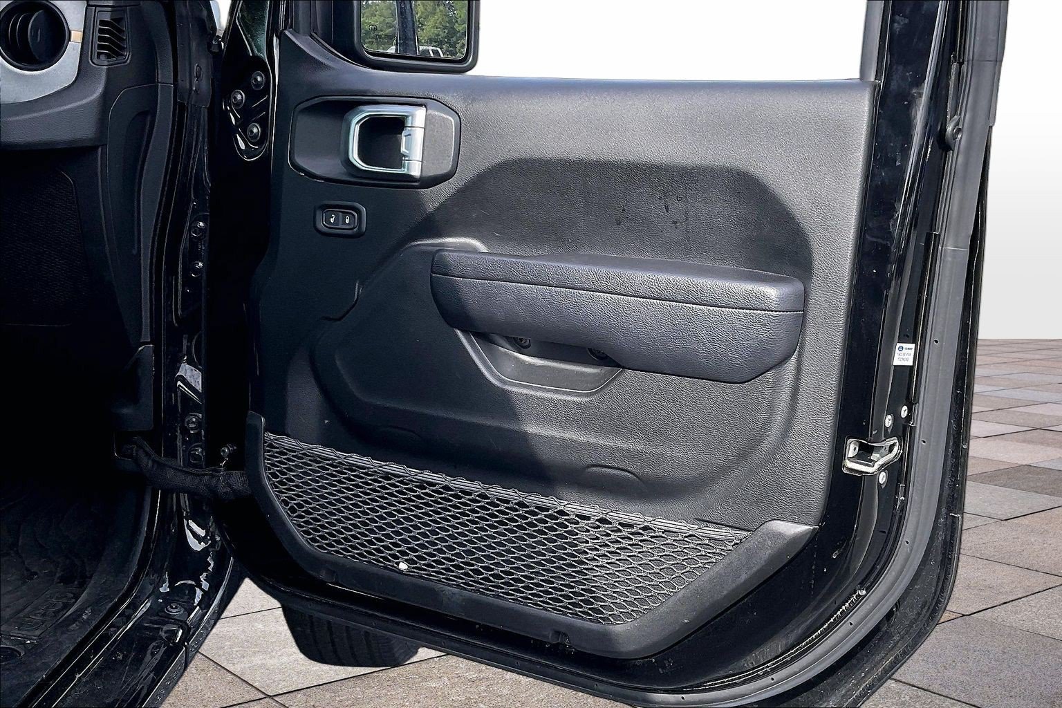 Used 2024 Jeep Wrangler Unlimited Sport AWD/4WD image 26