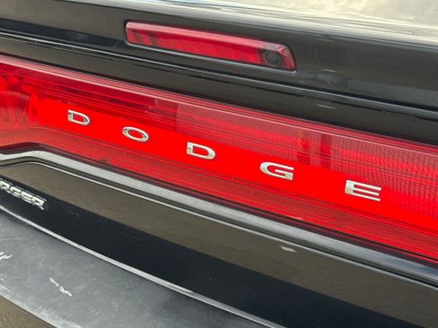 Used 2014 Dodge Charger SE RWD image 16
