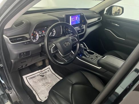 Used 2023 Toyota Highlander XSE image 26