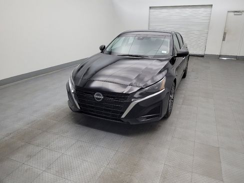 Used 2024 Nissan Altima 2.5 SV image 15