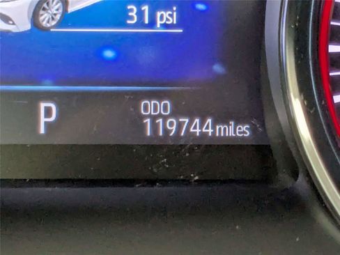Used 2020 Toyota Camry XSE FWD image 17