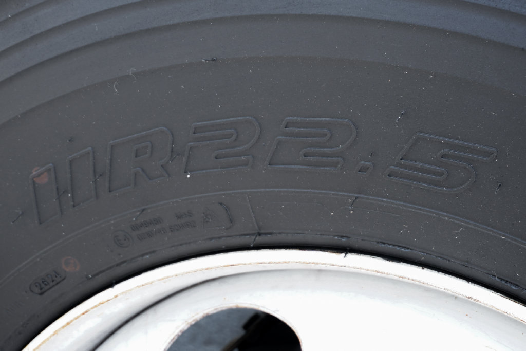 Used 2015 Ford F650 2WD Crew Cab Super Duty image 50