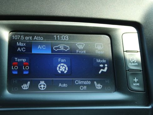 Used 2015 Chrysler 200 S w/ Comfort Group image 21