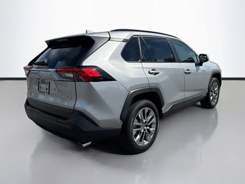Used 2023 Toyota RAV4 XLE Premium FWD image 7
