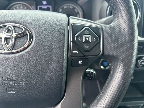 Used 2017 Toyota Tacoma SR5 image 20