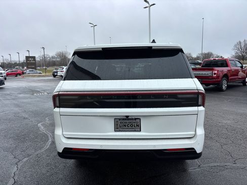 New 2026 Lincoln Navigator L Black Label AWD/4WD image 6