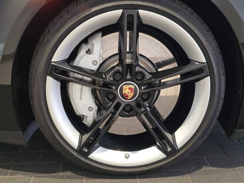 Used 2024 Porsche Taycan 4S AWD/4WD image 11