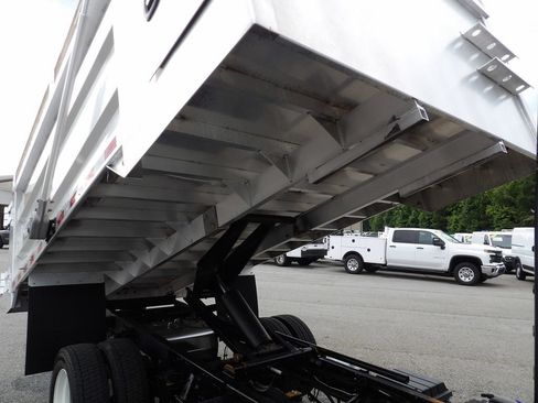 Used 2024 Chevrolet Low Cab Forward 5500HD RWD image 52