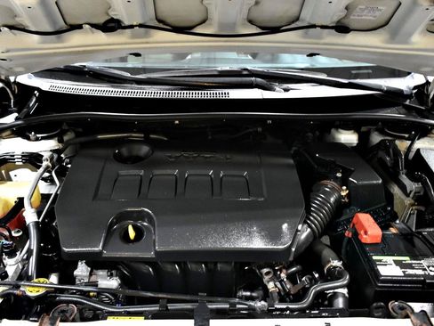 Used 2012 Toyota Corolla LE FWD image 19