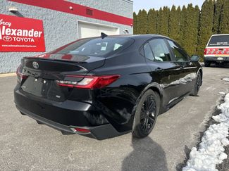 Used 2025 Toyota Camry SE video 3