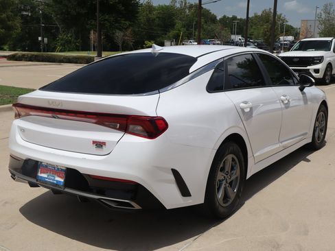 Used 2024 Kia K5 LXS FWD image 3