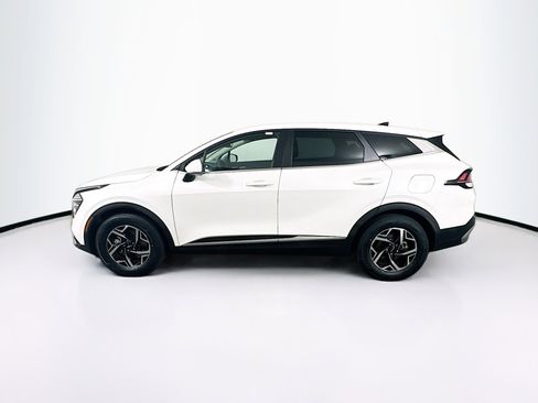 Used 2024 Kia Sportage LX image 4