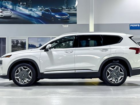 Used 2023 Hyundai Santa Fe Limited FWD image 2