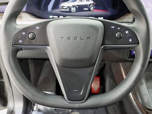 Used 2023 Tesla Model X image 15