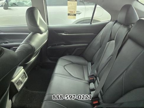 Used 2019 Toyota Camry XSE FWD image 3