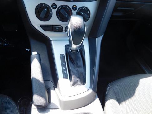 Used 2014 Ford Focus SE w/ SE Winter Package image 13