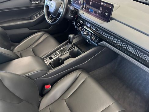 Used 2023 Honda Accord EX-L image 32
