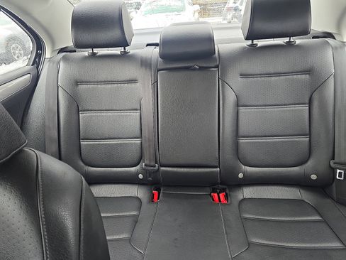 Used 2018 Volkswagen Jetta Wolfsburg Edition image 23