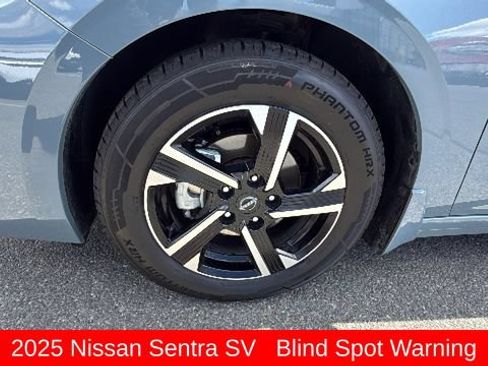 Used 2025 Nissan Sentra SV FWD image 9