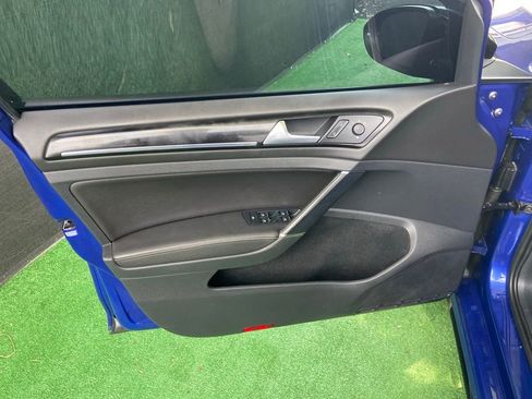Used 2018 Volkswagen Golf R 4-Door AWD/4WD image 37