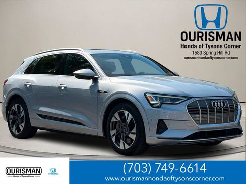Used 2023 Audi e-tron Premium Plus w/ Premium Plus Package AWD/4WD image 1