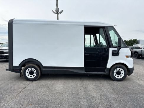 Used 2024 Chevrolet Brightdrop 400 w/ Commercial Equipment Package AWD/4WD image 6