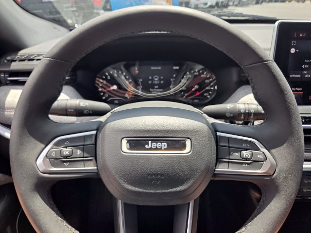 Certified 2023 Jeep Compass Latitude AWD/4WD image 25