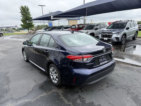 Used 2024 Toyota Corolla LE image 5