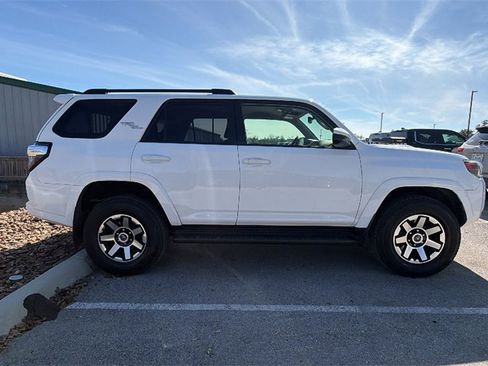 Used 2020 Toyota 4Runner TRD Off-Road image 4
