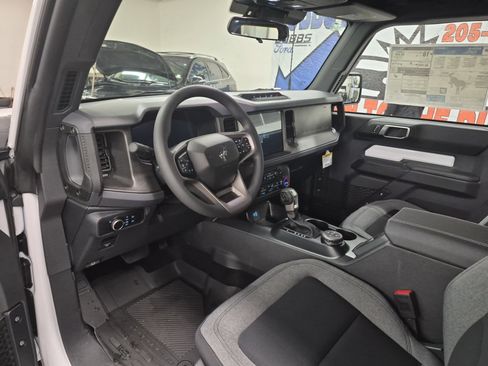 New 2025 Ford Bronco 2-Door w/ Sasquatch Package image 11