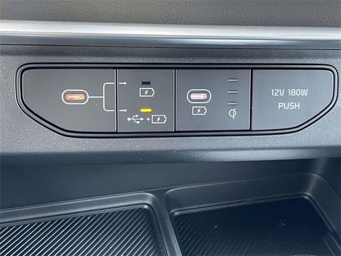 New 2026 Kia Carnival EX image 38