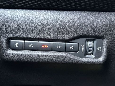 New 2026 Jeep Cherokee Limited image 3