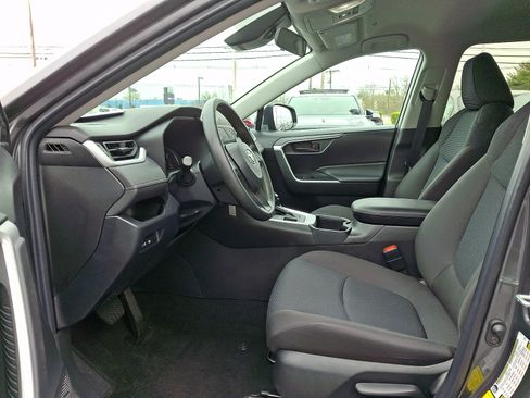 Used 2023 Toyota RAV4 LE image 13