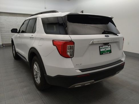 Used 2023 Ford Explorer XLT w/ Equipment Group 202A RWD image 5