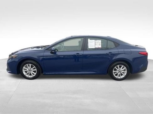 Used 2025 Toyota Camry LE image 2