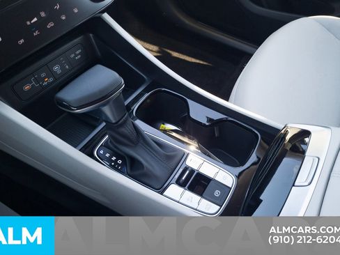 Used 2025 Hyundai Tucson SEL image 22