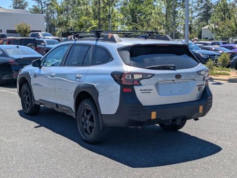 Used 2022 Subaru Outback Wilderness AWD/4WD image 5