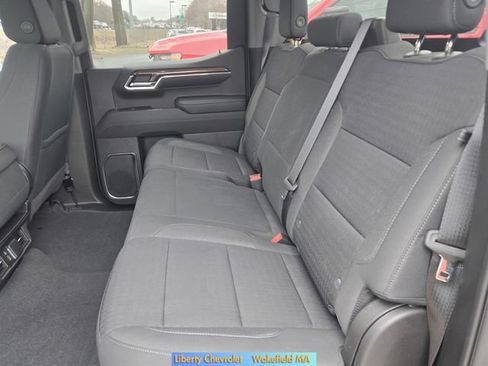 Used 2022 Chevrolet Silverado 1500 LT AWD/4WD image 16