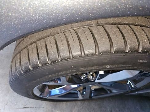 Used 2004 Chevrolet Corvette Convertible w/ Preferred Equipment Group RWD image 14