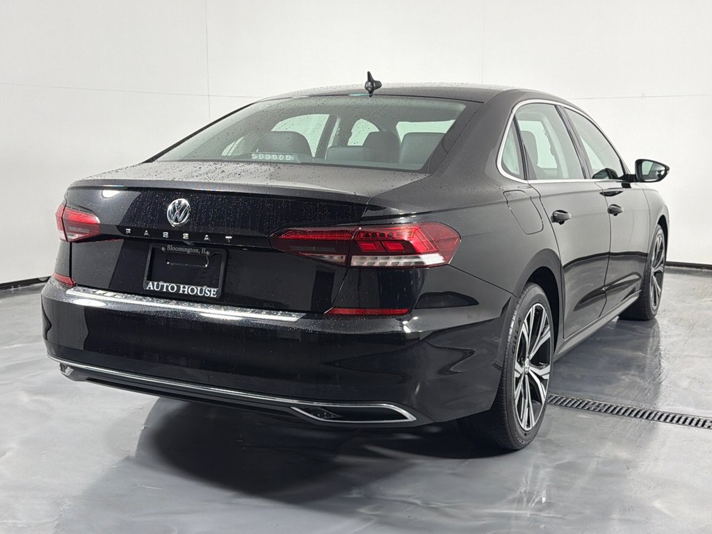 Used 2022 Volkswagen Passat 2.0T SE FWD image 5