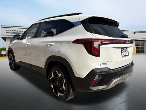 Used 2025 Kia Seltos EX image 3