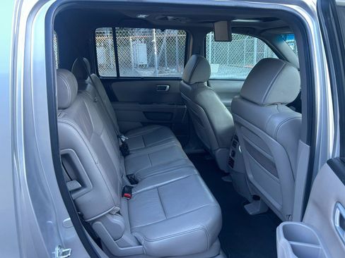 Used 2011 Honda Pilot Touring image 19