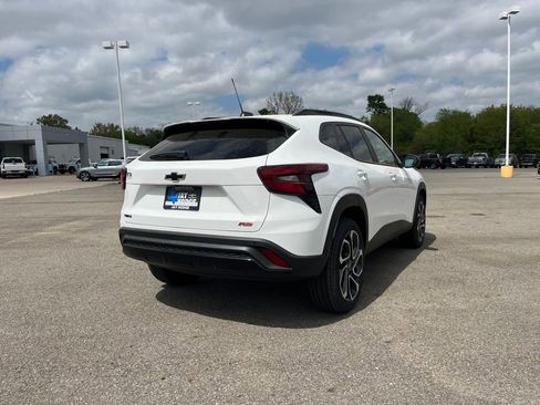 New 2026 Chevrolet Trax RS w/ Driver Confidence Package FWD image 5