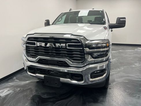 Used 2025 RAM 2500 Big Horn image 3